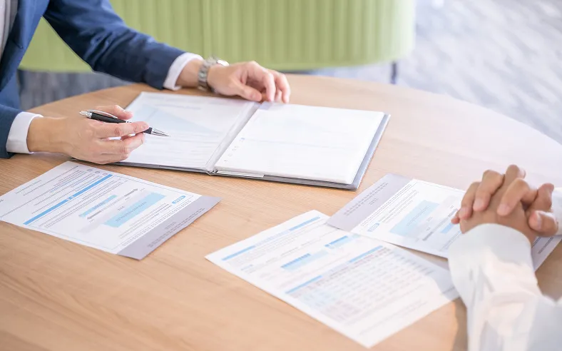 02 株式会社 or 合同会社